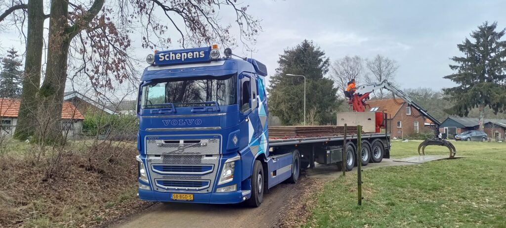 Rijplaten huren voor kraan bij Schepens Kraanverhuur Heeze Leende Geldrop